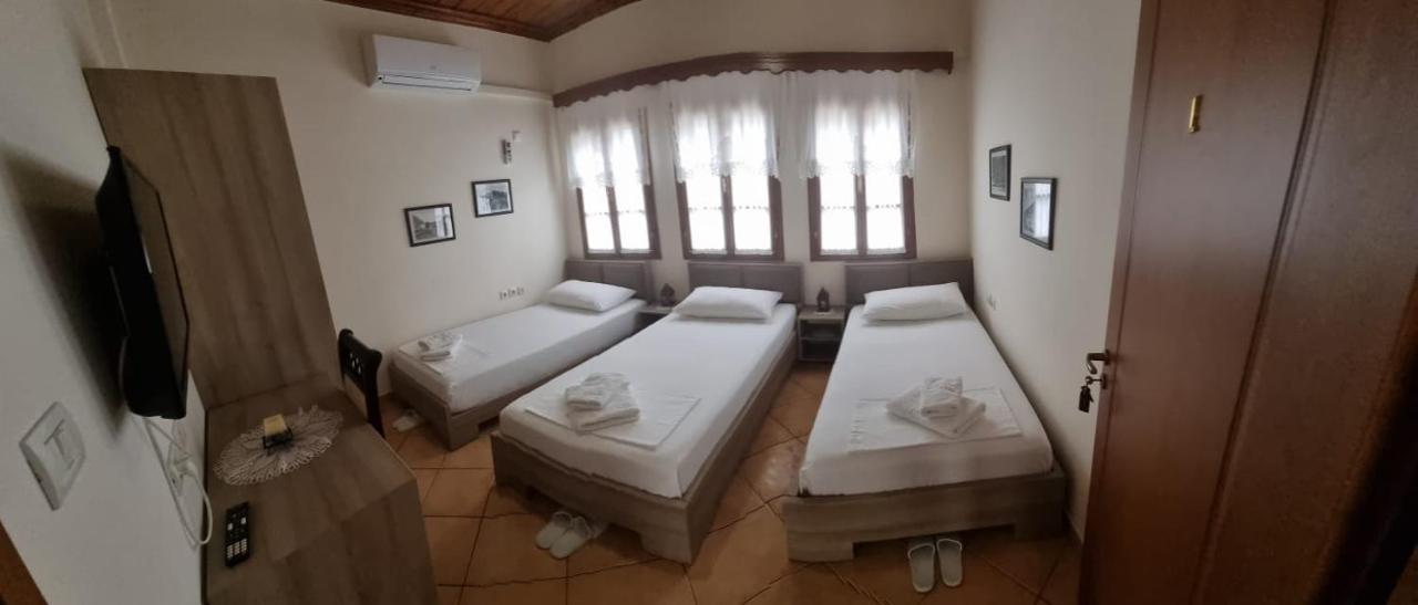 בראט Romeo'S Guest House מראה חיצוני תמונה