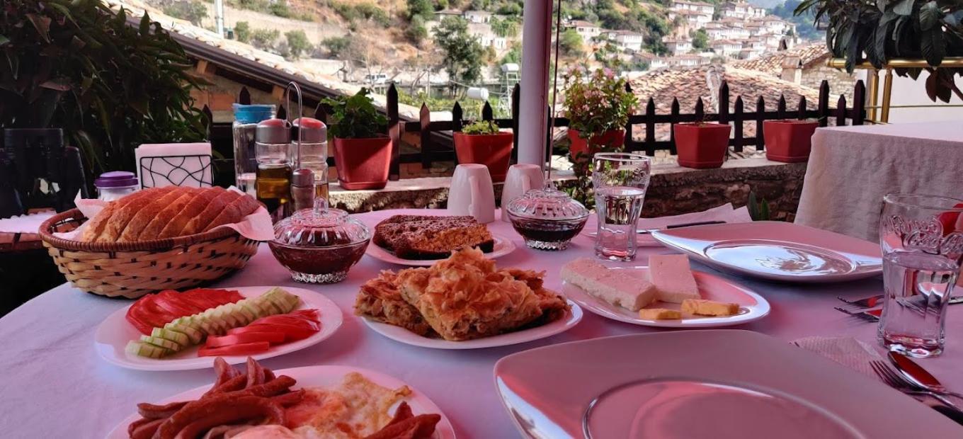 בראט Romeo'S Guest House מראה חיצוני תמונה